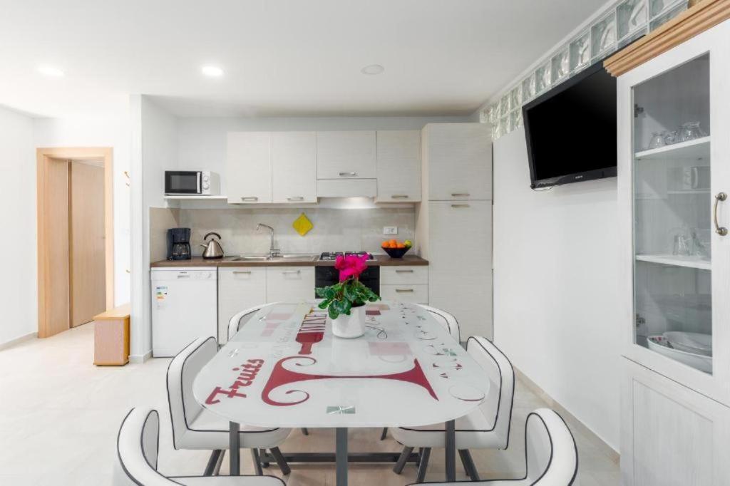 Apartment Alex - Best Location Porec Exterior photo