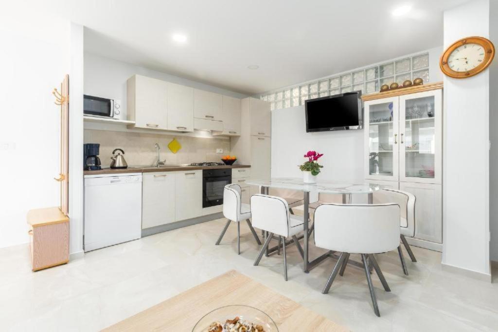 Apartment Alex - Best Location Porec Exterior photo